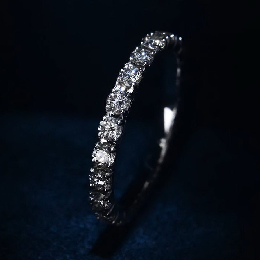 Обручальное кольцо из платины с дорожкой бриллиантов ПК-045-03 Platinum Lab видео 1
