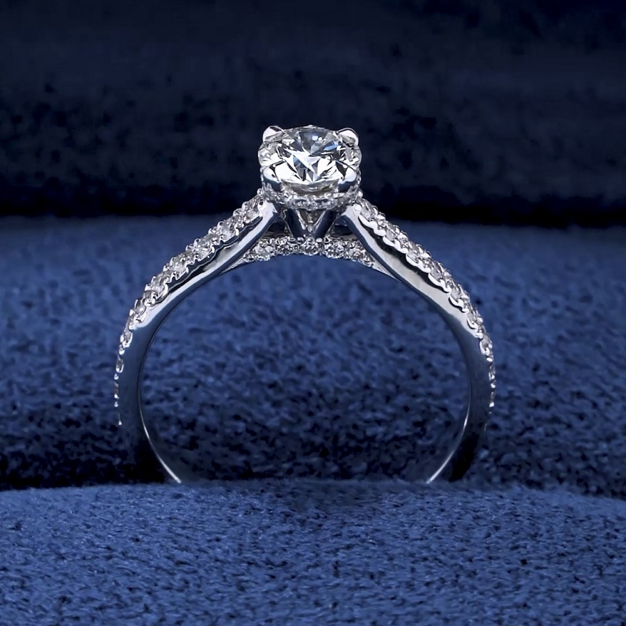 Классическое помолвочное кольцо из платины с бриллиантами ПК-065-01 Platinum Lab видео 1