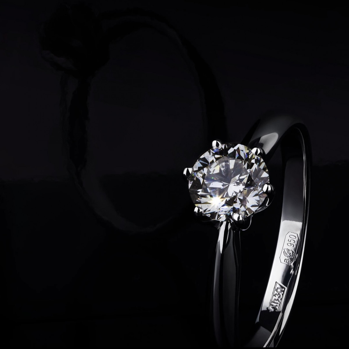 Помолвочное кольцо из платины с бриллиантом ПК-088-037 Platinum Lab видео 1